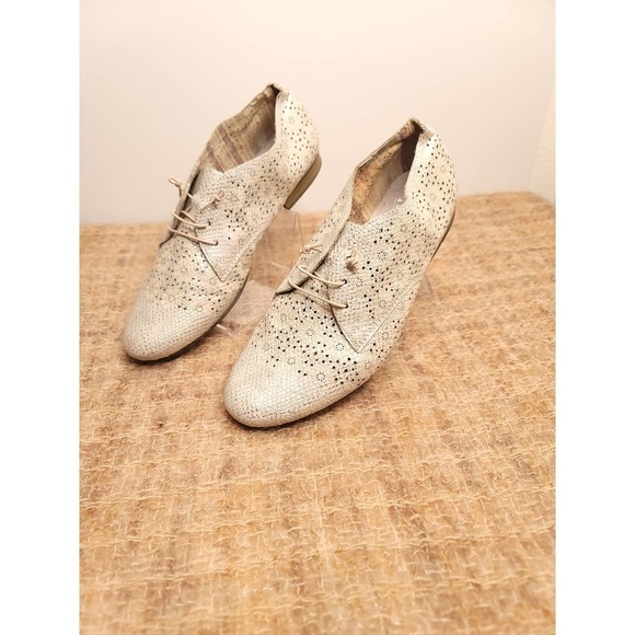 Rieker Antistress Women’s cream lace up casual shoes Size EU 40/9 US - Picture 2 of 5